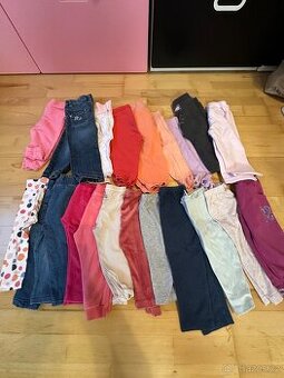 Balík oblečení pro holčičku– body, mikiny, šaty, svet