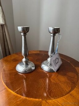 Párový mosazný postříbřený svícen na jednu svíčku