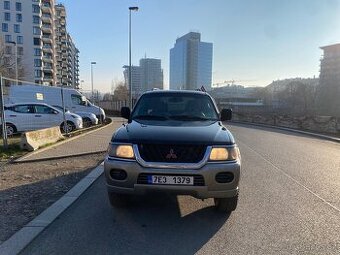 Mitsubishi Pajero sport