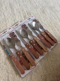 Dřevěné příbory