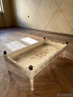 Malovaná lidová postýlka / kolébka