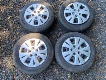 146. sada zimní kola 195/65 r15 5x114,3 Hyundai KI