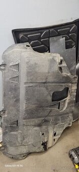 Kryt pod motor Ford C-Max 2006