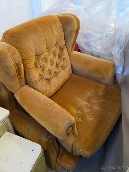 Křesla polstrovaná