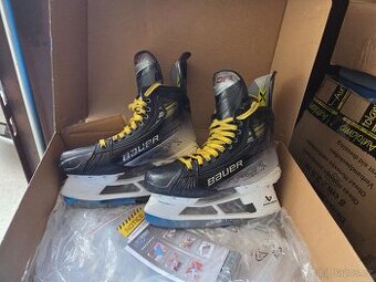 Brusle Bauer Hyperlite 2.