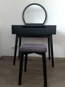 Toaletní stolek se zrcadlem Louise Orleans