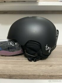 nová helma na lyže snowboard TSG