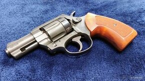 Flobert revolver KORA Brno 2.5" cal. 6mm - černý, dřevo