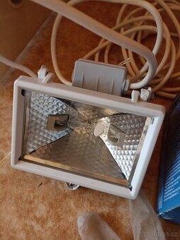 Halogenový reflektor 120W