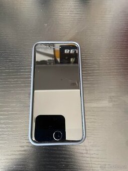 Apple iPhone 8 64GB Baterie 70%
