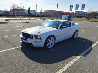 Ford Mustang GT 4.6 V8