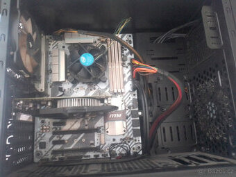Prodám PC (Bez paměti RAM)