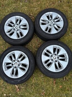 Letni orig.alu kola Škoda Octavia 4,nové pneu Dunlop