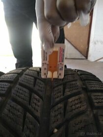 Zimní pneu 245/45 R18 - 1