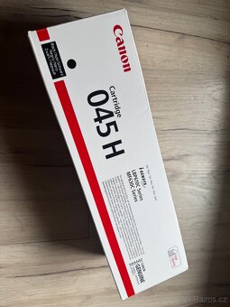 Toner Canon 045HBK