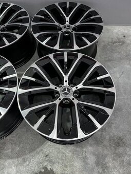R19 Terrain Mercedes E