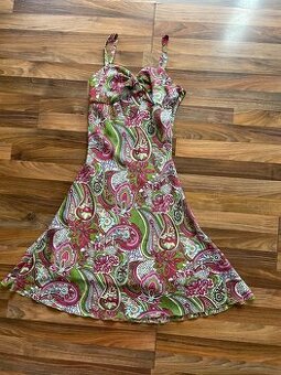 Letní šaty s ornamenrty, vel M/L, ale spíše S/M, Esmara