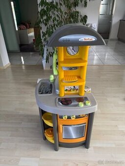 Prodám dětskou kuchyňku Tefal s příslušenstvím