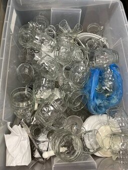 Prodám bednu pivního a dalšího gastro skla