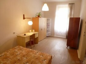 soukromý pokoj k dispozici. Nekřáckém - 1