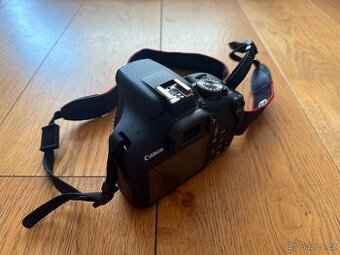 Canon EOS 2000D + EF-S 18-55 mm f/3,5-5,6 DC III Value Up