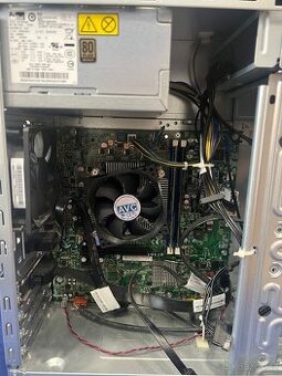 Stolní počítač Lenovo ThinkCentre E73