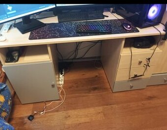 Psací stůl s šuplíky a skříňkou + zdarma kancelářská židle