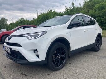 TOYOTA RAV4,2,5Hybrid,AT,4x4,Koupeno v ČR,1.majitel,TOP