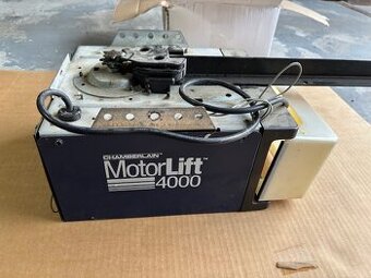 Motor na garážová vrata Motorlift 4000 Chamberlain