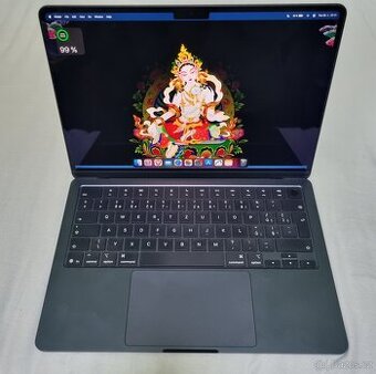 Apple MacBook Air 13” M4 2025 Midnight