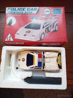 Staré retro autíčko