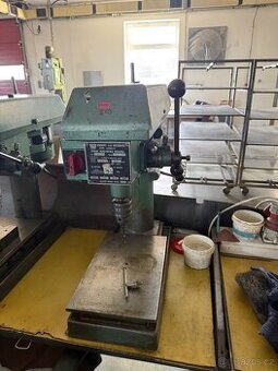 Stolní vrtačka Jihokov – 2. kus