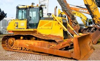 21 buldozer Komatsu