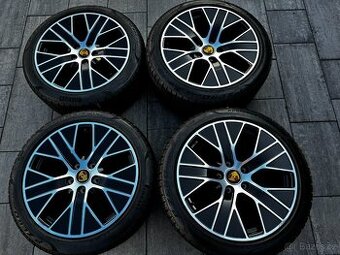 Originál alu kola Porsche Taycan zimní Pirelli