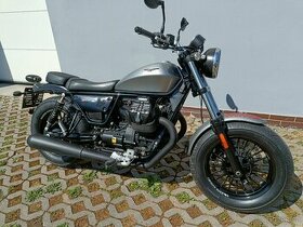 Moto guzzi v9 bobber
