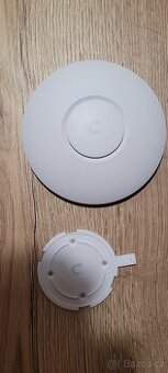 Ubiquiti UniFi U6+ Access Point - záruka