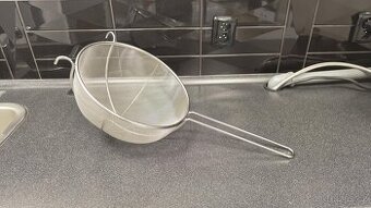 Prodám nerezový cedník METRO PROFESSIONAL 30 cm – výborný st