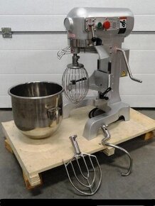 Kuchyňský robot 30 L šlehač hnětač těsta profi