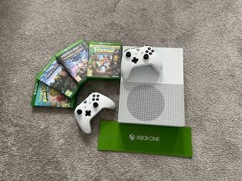 Xbox one S 500GB (2x ovladač + 4x hry na DVD viz. fotka)
