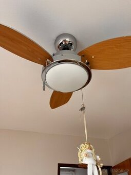 Stropní ventilátor se světlem Westinghouse