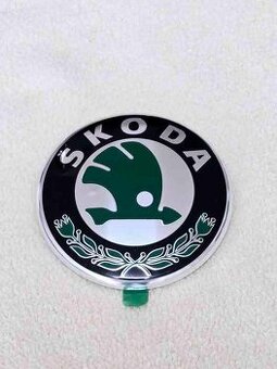 NOVÝ ORIGINÁL Znak Škoda Roomster zadní 1U0853621C 80 mm - 1