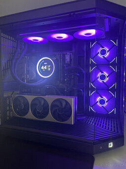 Nadupaný Herní PC s RTX 5070 a Ryzen 7 9700X – TOP STAV
