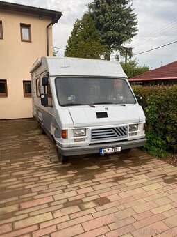 Obytňák Peugeot J5