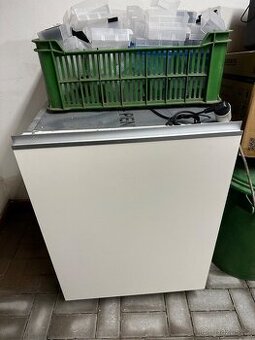 Whirlpool ARG 913/A+ Vestavná lednice