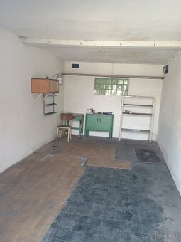 Zaparkovat velkou dodávku nebo přívěs