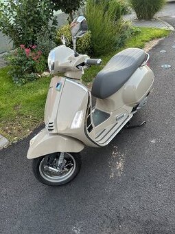 Vespa GTS 125