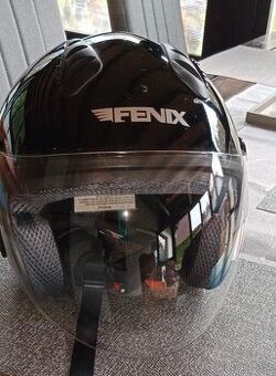 Přilba na motorku nebo skútr otevřená Fenix