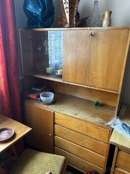 Nábytek 70 léta , sekretář Jiří Jiroutek