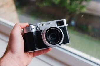 Fujifilm X100VI Stříbrná