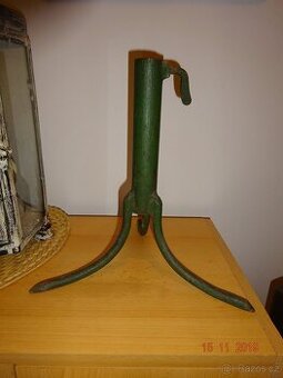 stojan na vánoční stromek